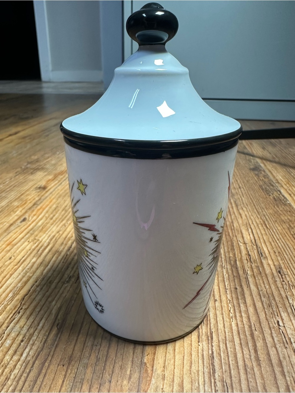 Gucci "Star Eye" White Porcelain Lidded Mug with Black Handle & All-Seeing Eye - Picture 5 of 10